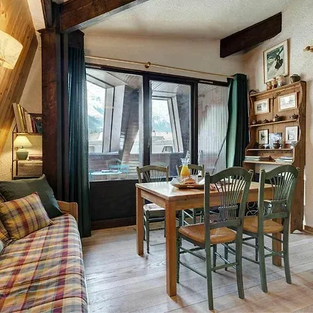 Lachenal, Alpes Agency, Chamonix, Sleeps 2-4