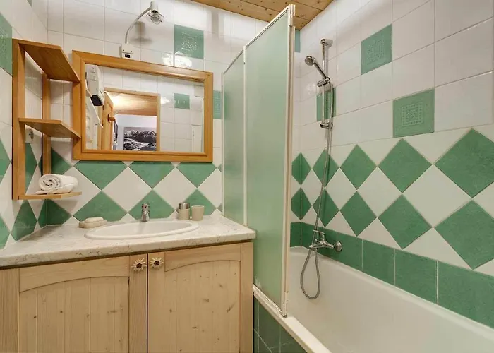 Apartment Lachenal, Alpes Agency, Central Chamonix, Sleeps 2-4 Chamonix