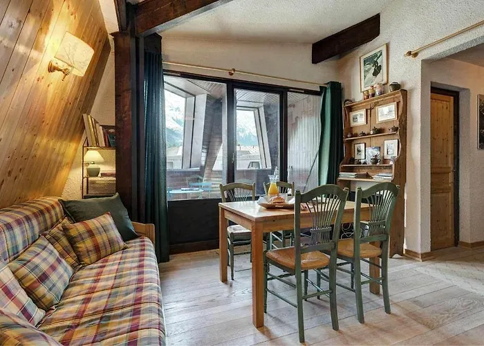 Apartment Lachenal, Alpes Agency, Central Chamonix, Sleeps 2-4