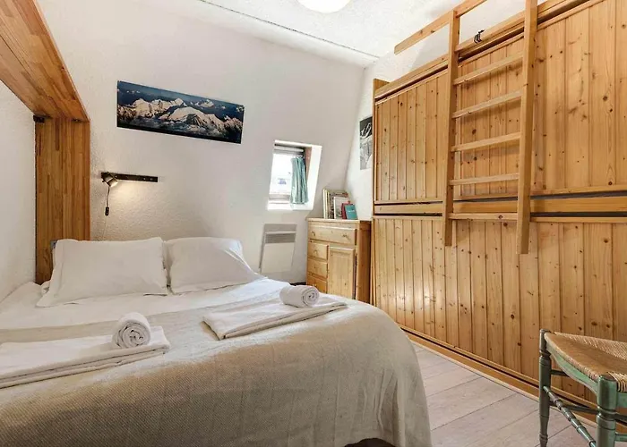 Apartment Lachenal, Alpes Agency, Central Chamonix, Sleeps 2-4 * Chamonix